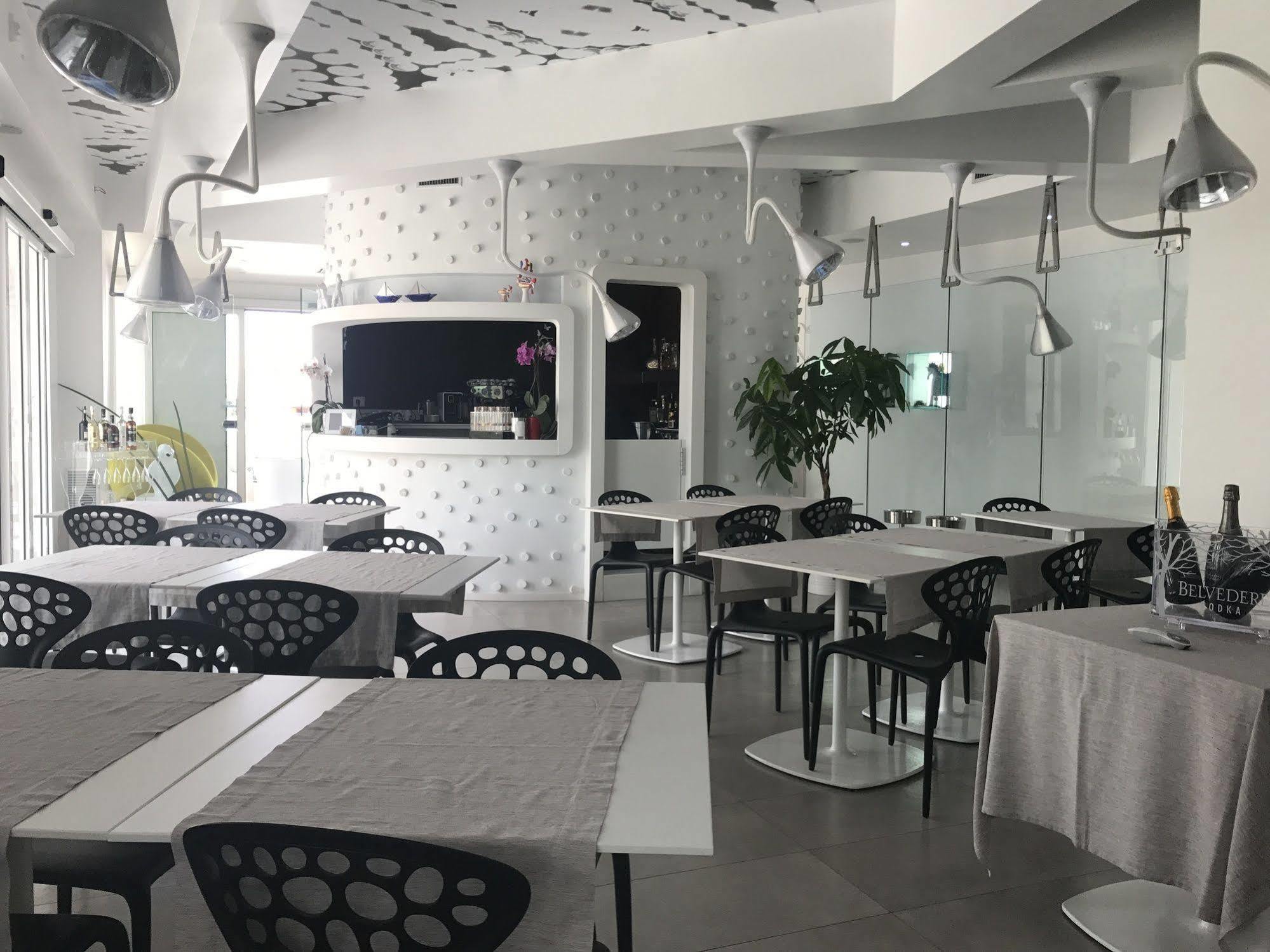 Quihotel Porto Cesareo Kültér fotó