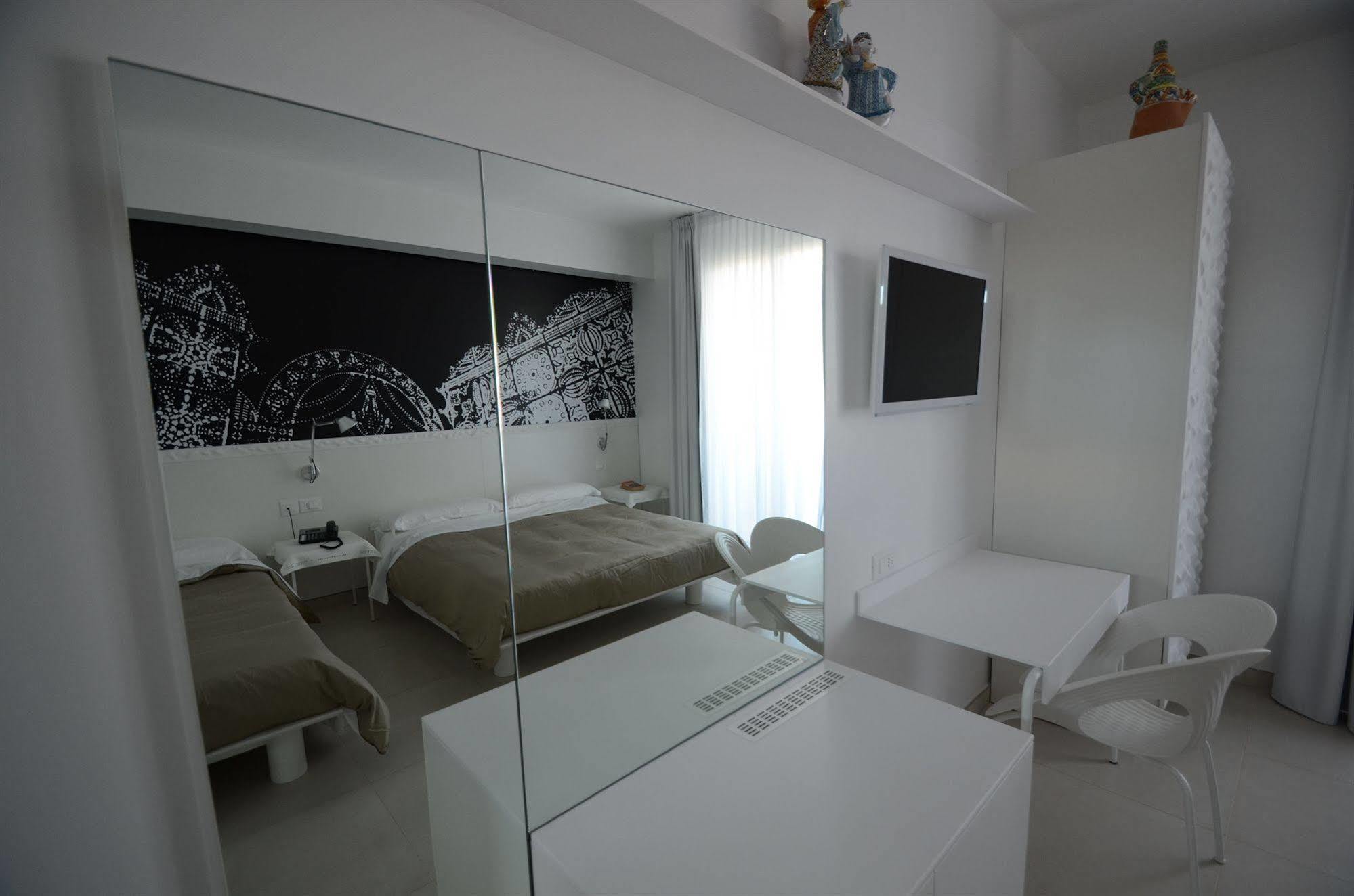 Quihotel Porto Cesareo Kültér fotó